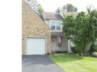 44 Winterset Ct, West Grove, PA 19390