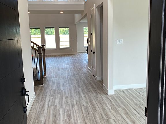 5th image of 4915 Tanyard Manor Dr
