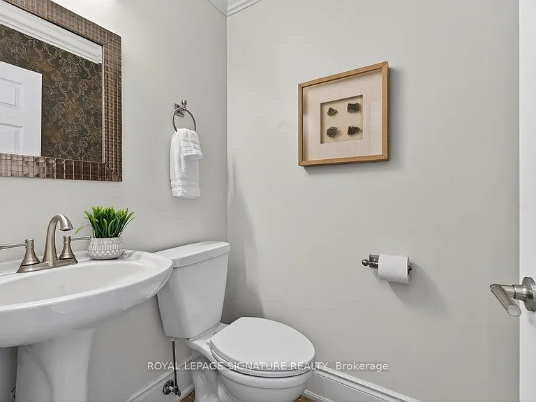 61B Bexhill Ave — Photo 21