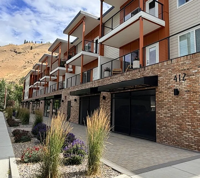 412 Aplets Way
