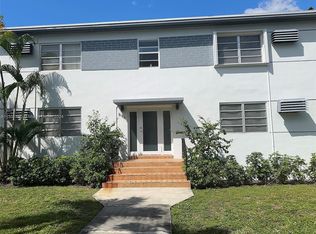 594 SW 10th St #101, Miami, FL 33130