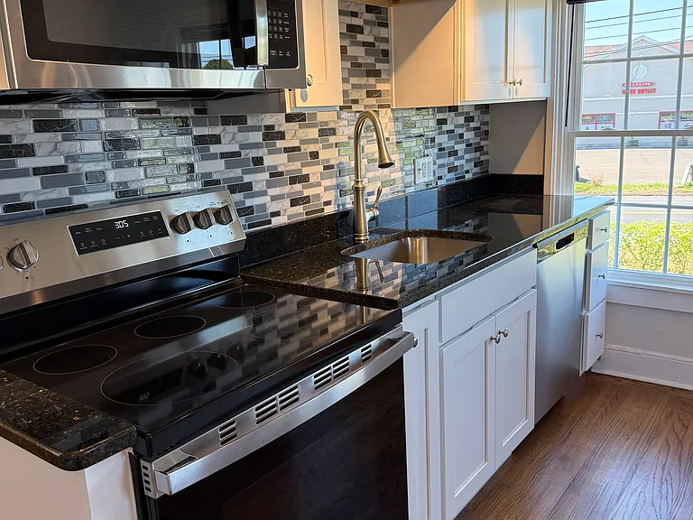 Glass tile backsplash