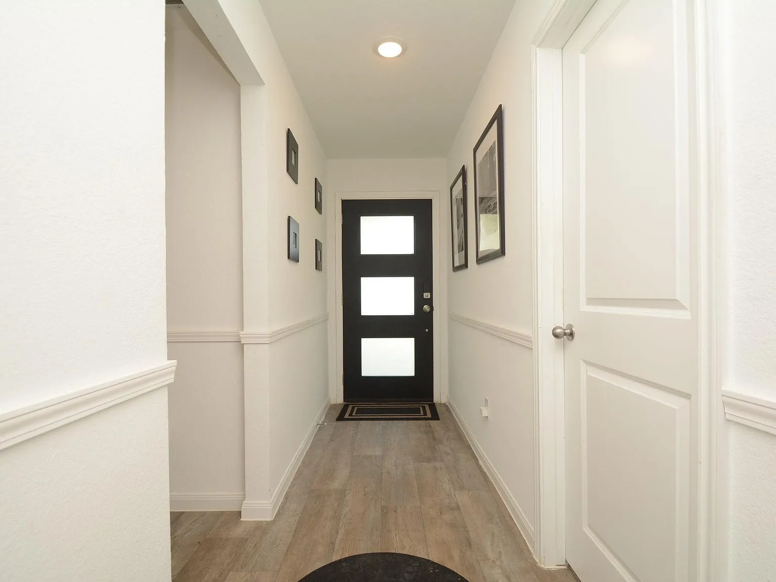 3 bed, 2.0 bath, 1092 sqft, $1,650 — Photo 2