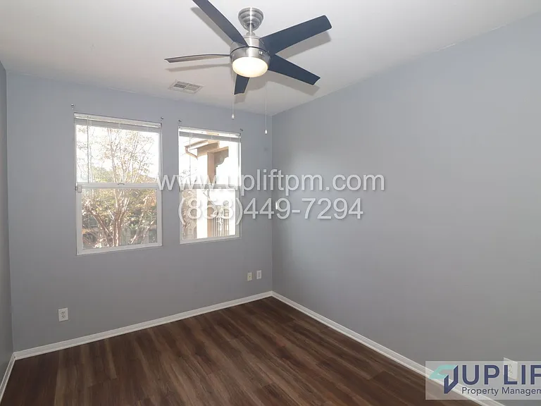 4300 Newton Ave #65 — Photo 13