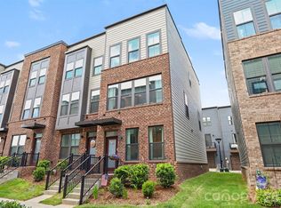 1018 Simcoe Ln, Charlotte, NC 28217