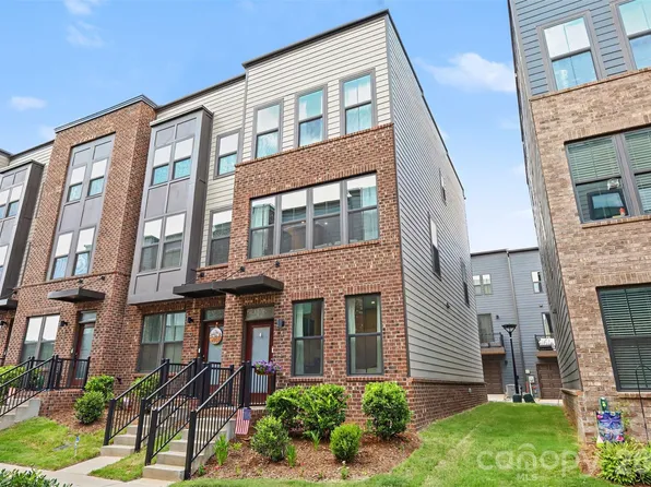1018 Simcoe Ln, Charlotte, NC 28217