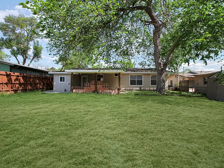 434 Schmeltzer Ln — Photo 23