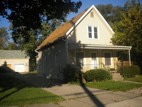 1st image of 1039 N Larch St