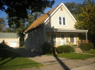 1039 N Larch St, Lansing, MI 48906