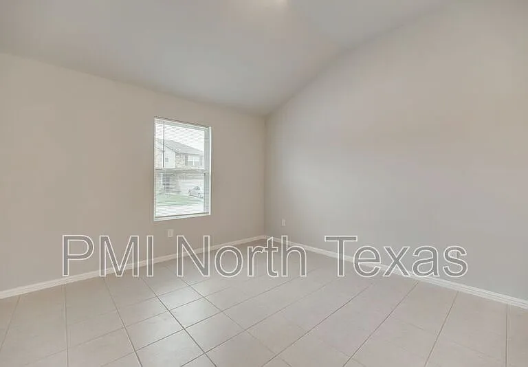 4544 Hemingway Ave — Photo 6