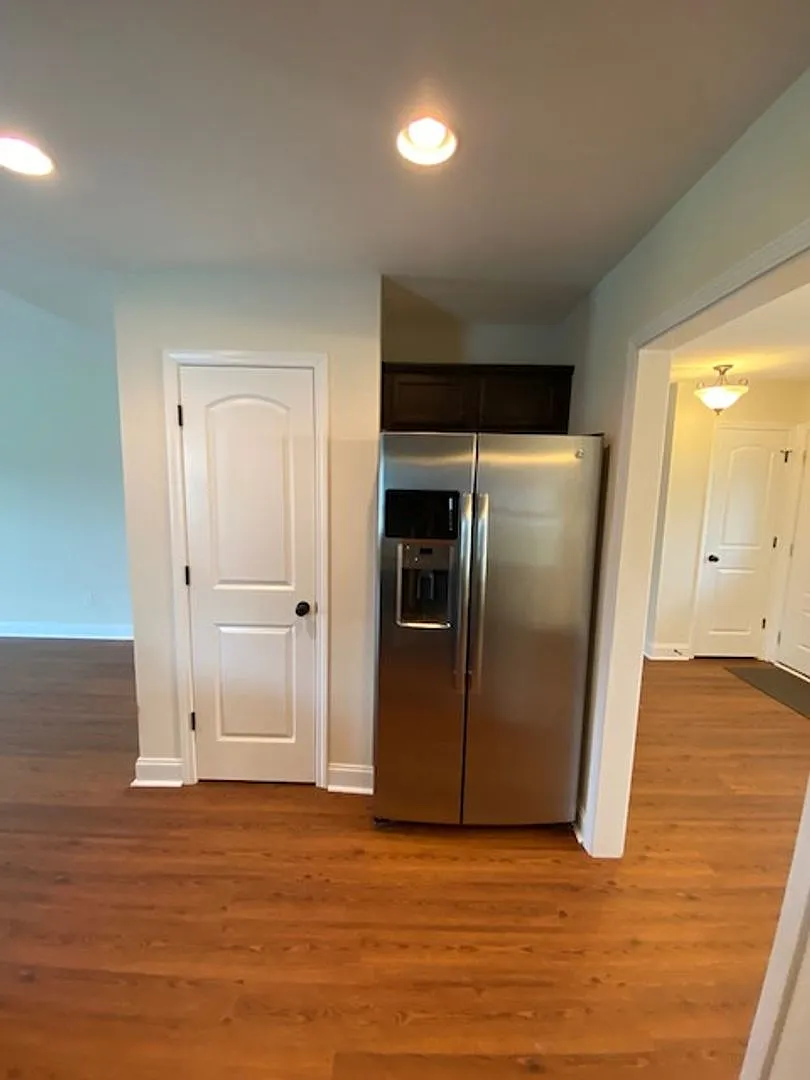 3 Bedroom 2 Bath Home In Lexington. — Photo 4