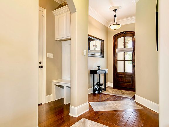 5th image of 300 Cypress View Dr