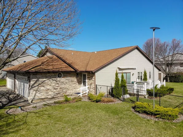 410 East 3rd AVENUE, Elkhorn, WI 53121