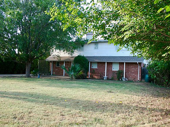 3rd image of 2626 Beaurue Dr