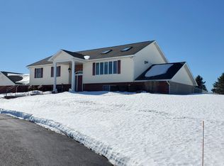 104 Simons Rd, Greentown, PA 18426