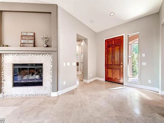 3rd image of 104 Emerald Dunes Cir