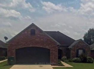 143 Wild Rose Ln, Youngsville, LA 70592