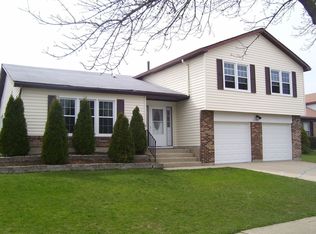 1946 Chippendale Ln, Glendale Heights, IL 60139