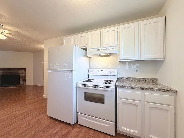 12220 SW Calico Ct #E — Photo 5