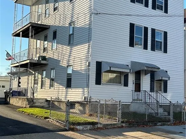 88 Liberty St, Central Falls, RI 02863