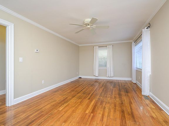 4th image of 304 Pisgah Dr