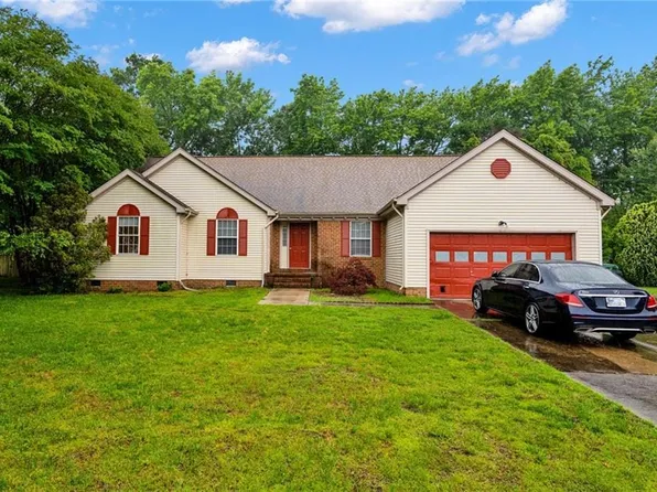 4565 Schooner Blvd, Suffolk, VA 23435