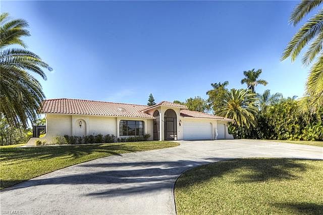1st image of 7240 Lake Dr