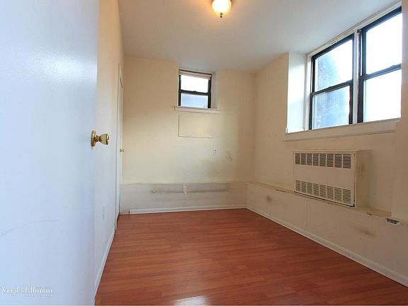 5th image of 30 Bay 29th St