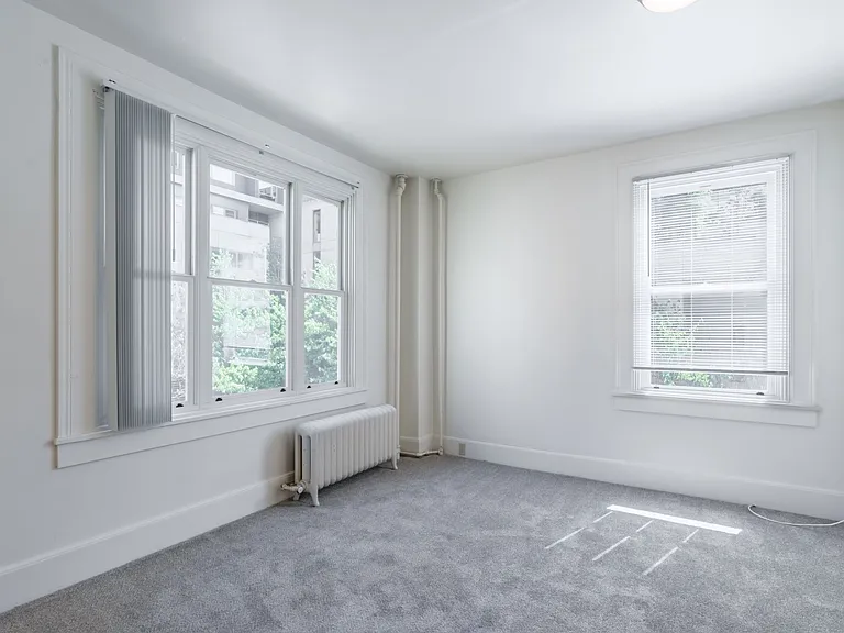 Cambridge Apartments — Photo 3