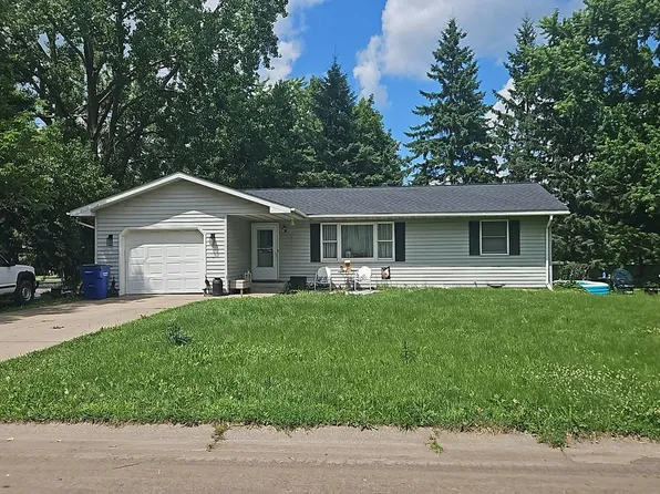 745 Derrick Dr, New Richmond, WI 54017