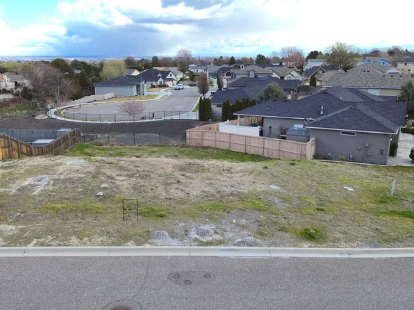 4201 S Zillah St, Kennewick, WA 99337