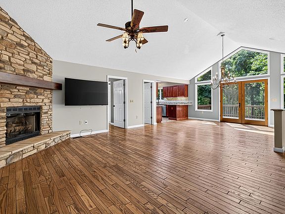 4th image of 258 Turkey Dr