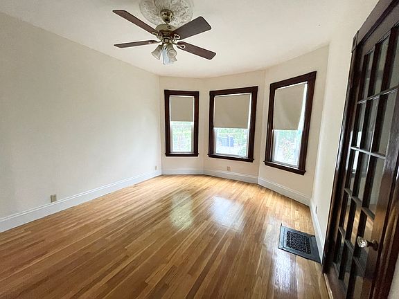 5th image of 72 Roseclair St #1L