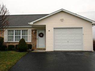 45 Village Rd, Lewisburg, WV 24901