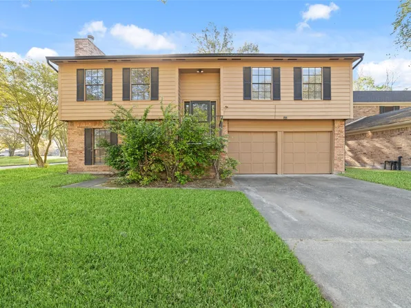 8426 Laurel Trails Dr, Houston, TX 77095