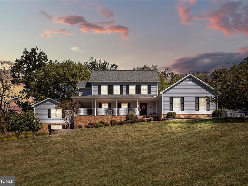 1st image of 107 Launchris Dr