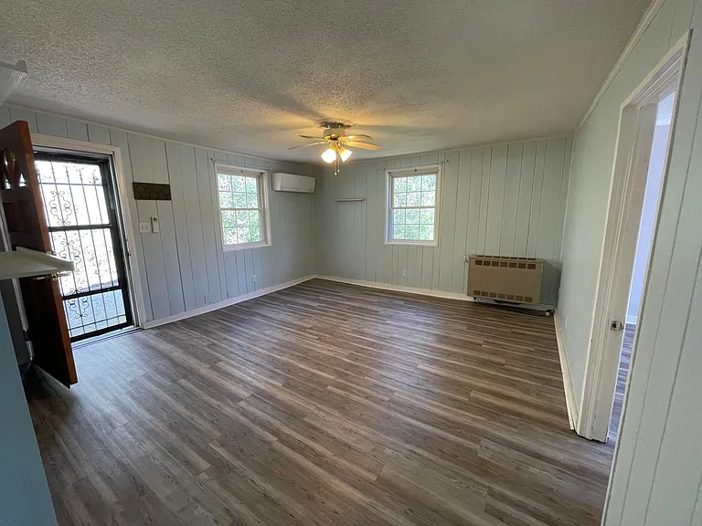 300 New Haw Creek Rd #B — Photo 5