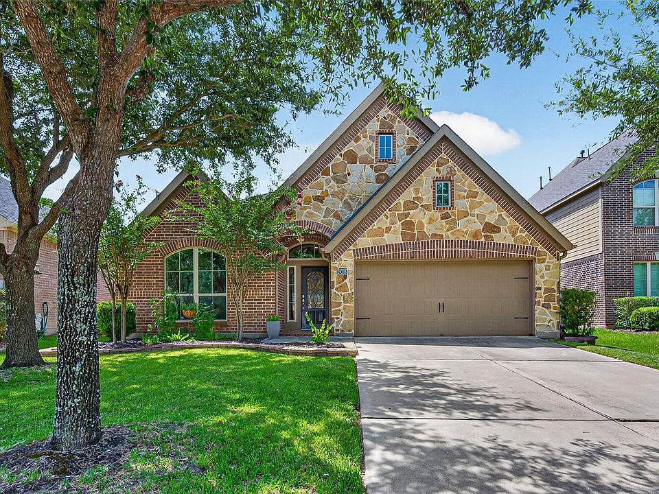 1st image of 29215 Bentford Manor Ct