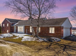 N6727 County Rd E, Fredonia, WI 53021