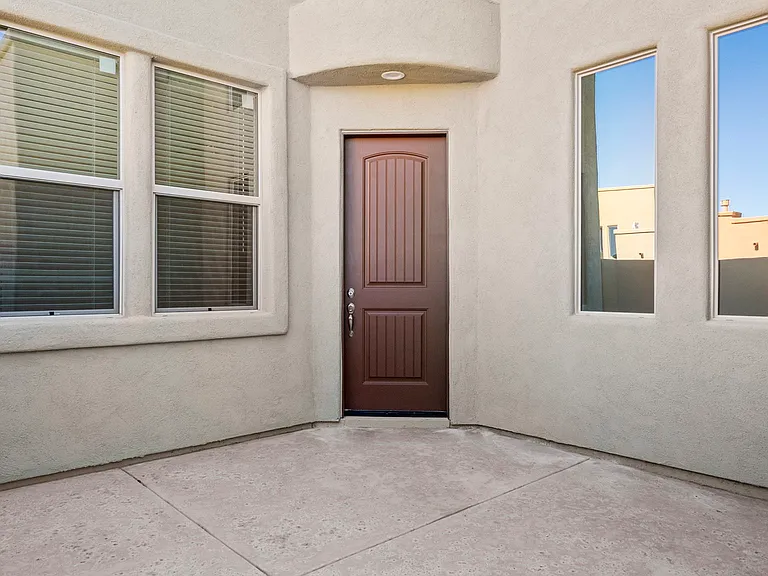 1601 Golden Gate Way — Photo 3