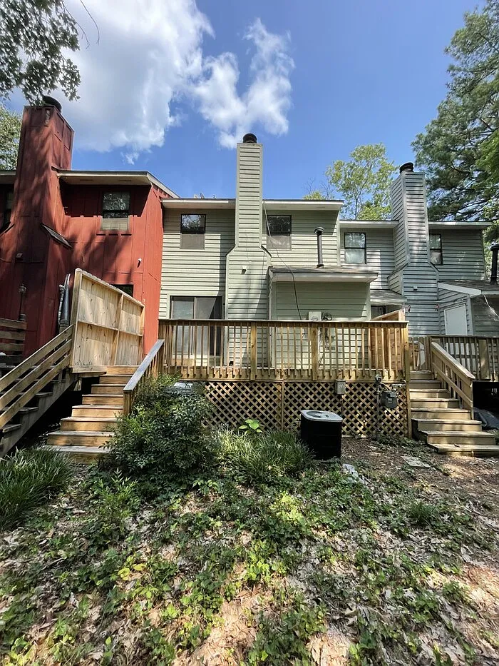 2 bed, 1.5 bath, 1400 sqft, $1,425 — Photo 2