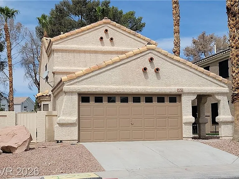 2829 Autumn Haze Ln — Photo 1