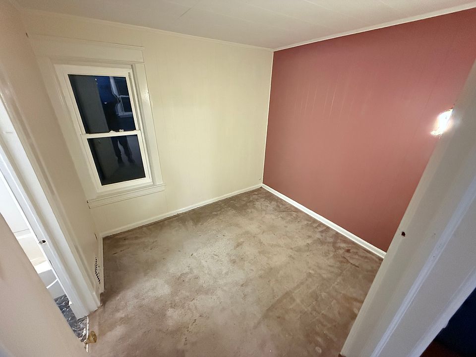 1st image of 730 E 8th St #2