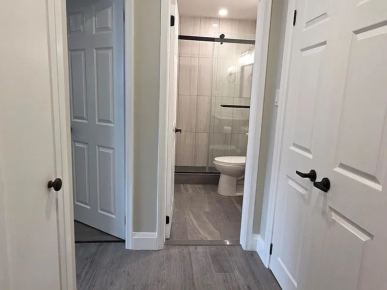 793 Broadview Ave #1 — Photo 18