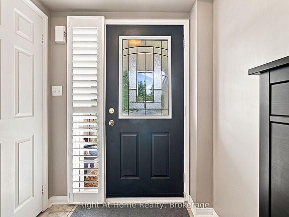 4th image of 460 Woodmount Dr #46