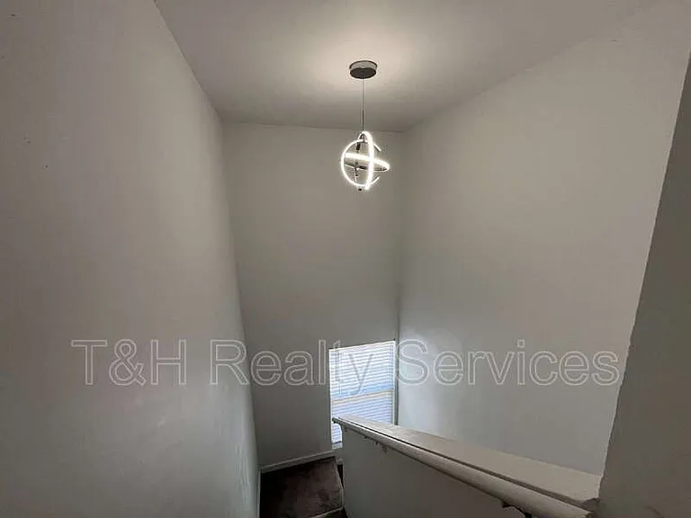 210 N Keystone Ave — Photo 13