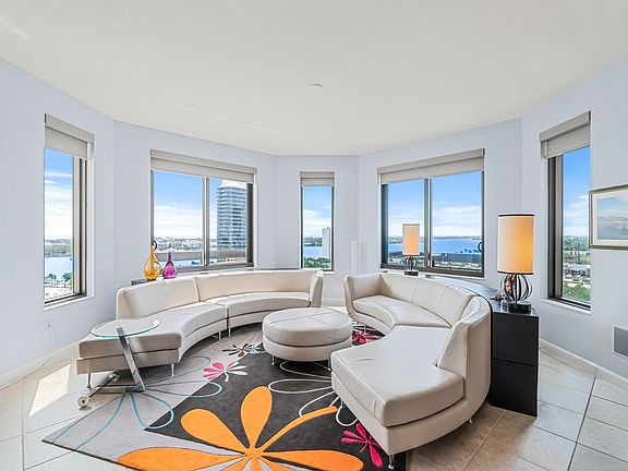 4th image of 801 S Olive Avenue #1105