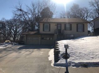 409 Robinson Ave, Bellevue, NE 68005