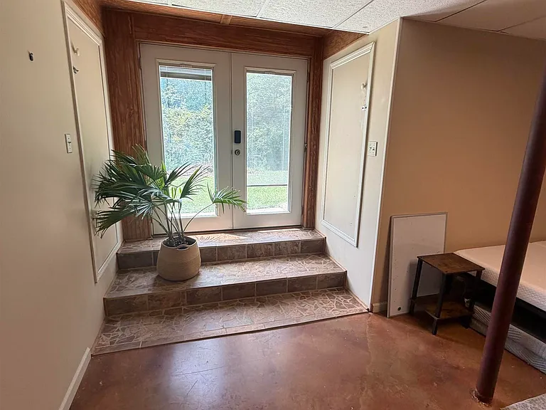 102 Huntington Ridge Rd — Photo 18