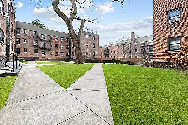 Rented by REAL New York | media 7